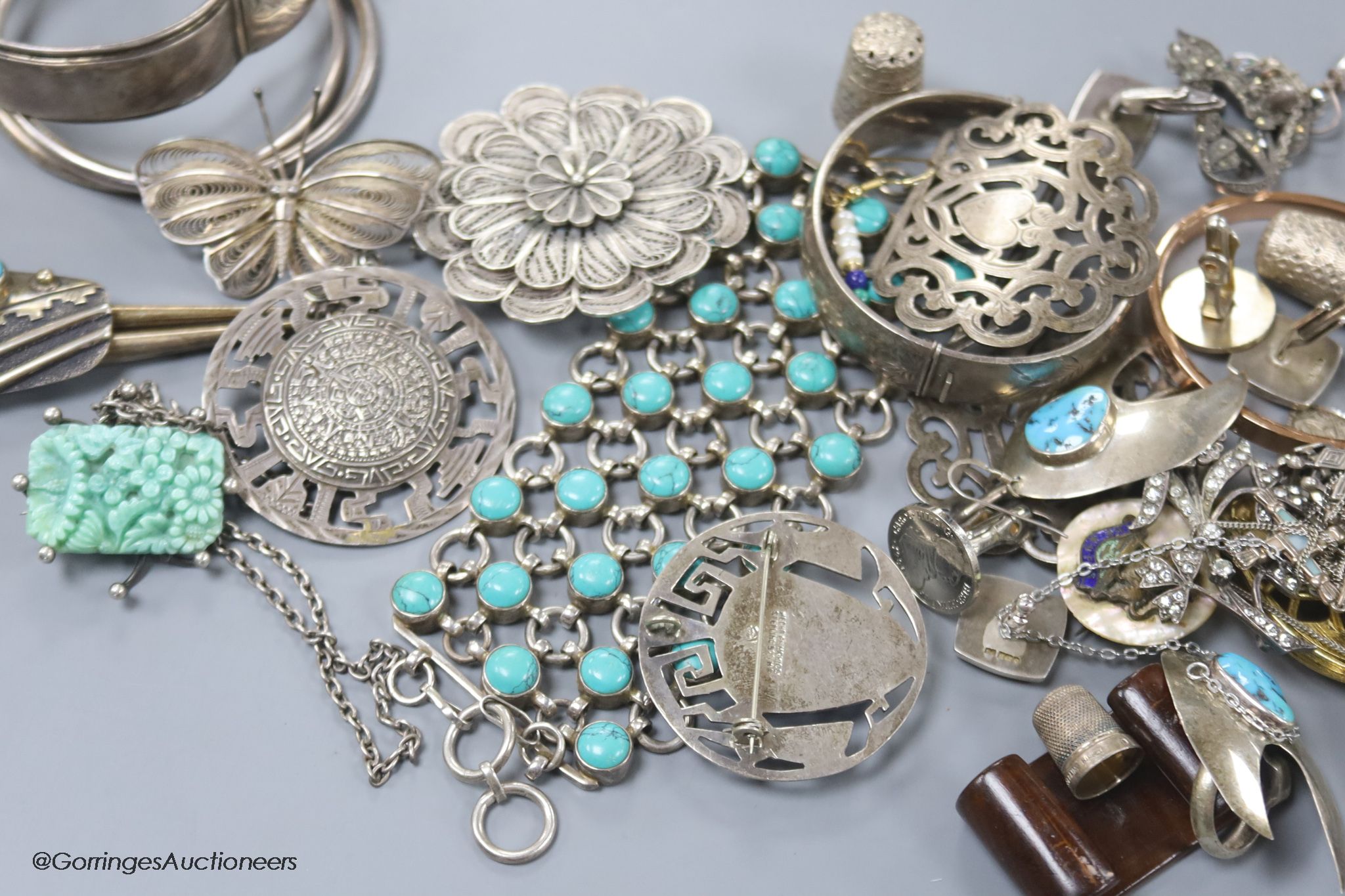 Assorted mainly silver and white metal jewellery.